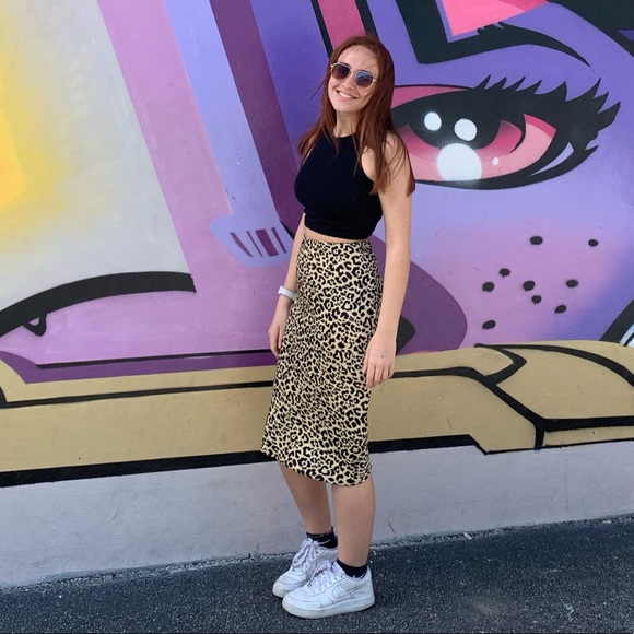 Meet your Posher, Tamar - Picture 1 of 1